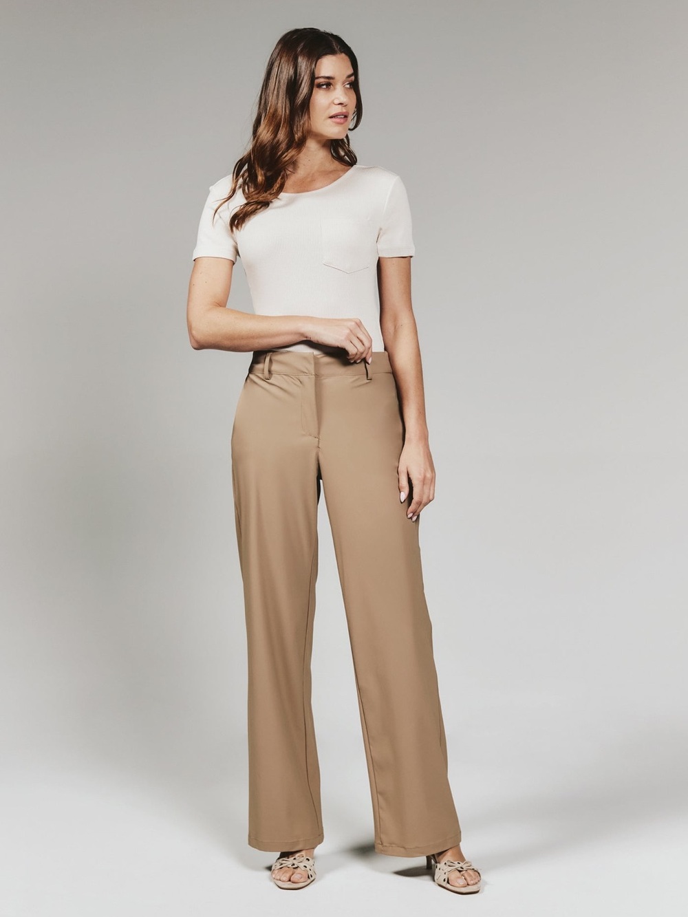7 Diamonds Wide-Leg High-Rise Trousers in Tan Small